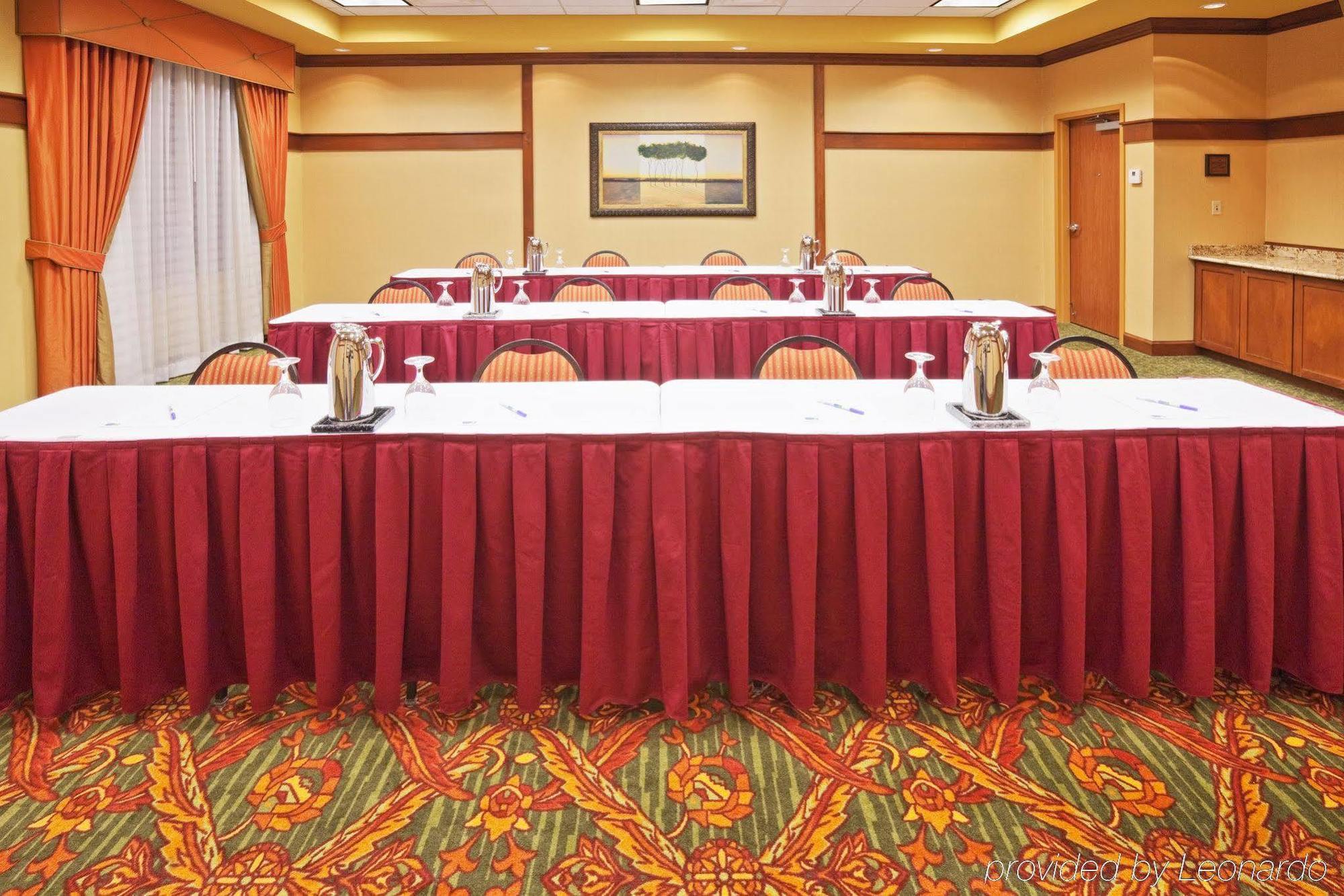 The Q Hotel & Suites Springfield Facilities photo